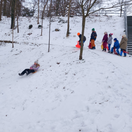 Reportážní foto 2.A, B, C - Sněhové radovánky