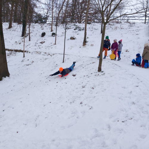 Reportážní foto 2.A, B, C - Sněhové radovánky