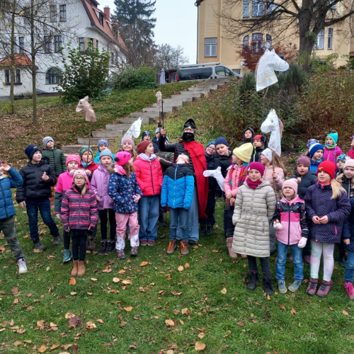 Reportážní foto ŠD, 1.A, B, 2.A, B, C, 3.A, B - Svatý Martin - stezka s úkoly